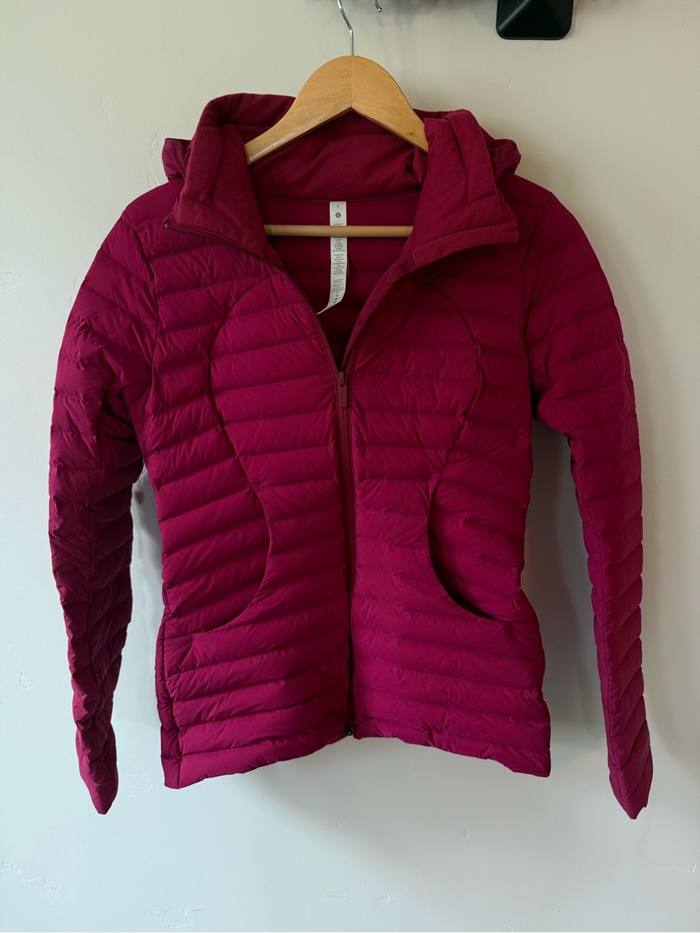 lululemon athletica Women's Hooded Lightweight Puffer Jacket Pack it Down
